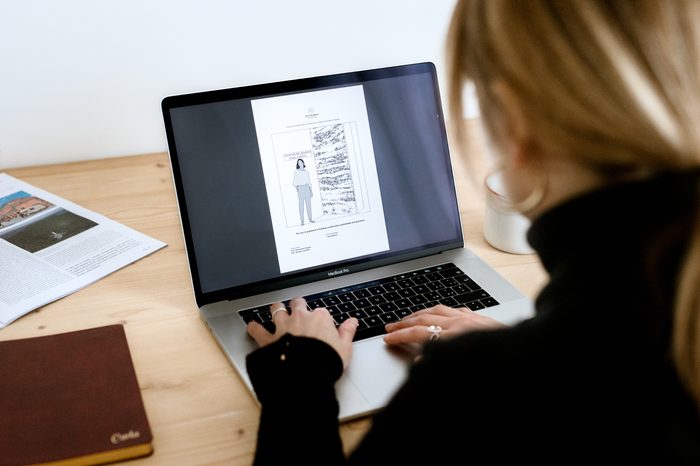 Taccuino di lavoro sulla scrivania